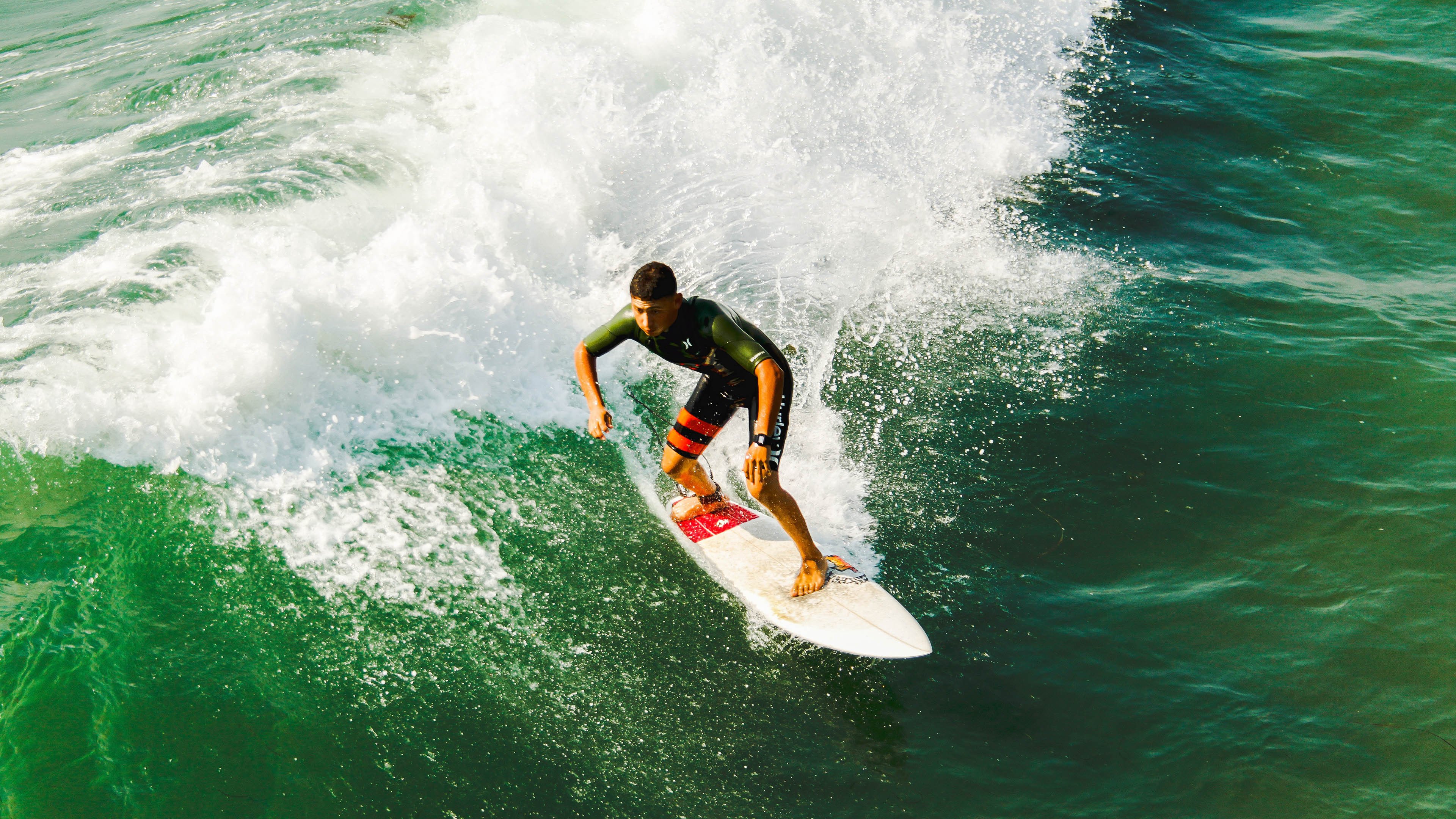开云体育ios-英超多队开启战略调整,迎接新赛季,英超强队多